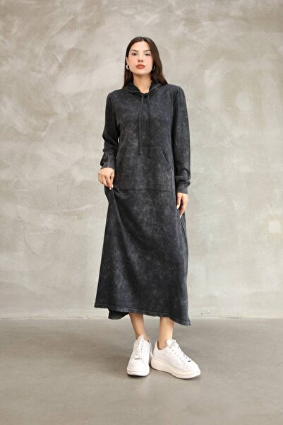 AYASOFYA OTANTIK Kadın Siyah Kapüşonlu Kanguru Cepli Eskitme Detaylı Pamuklu Uzun Kollu Triko Uzun Elbise