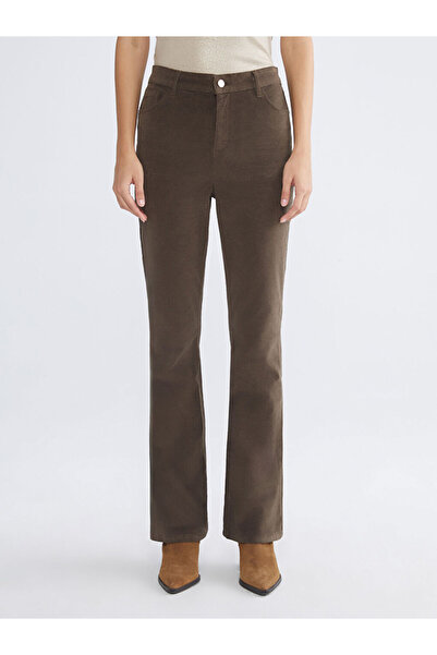 LC Waikiki Dar Fit Kadife Kadın Pantolon