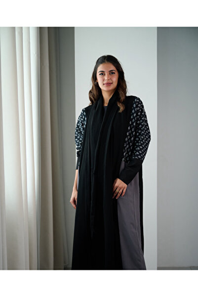 needle creativity عباية كريب اسود وكم استرتش