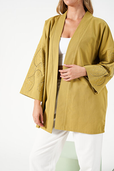 MİA NOURA Women's Oversize Kimono with Embroidered Sleeves and Back