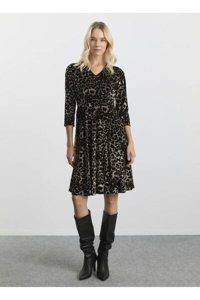 Selen V Yaka Leopar Desenli Siyah Standart Kadın Elbise 25KSL7701