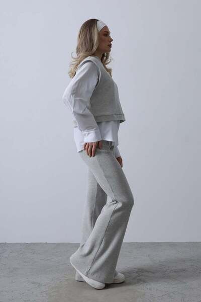 Reyon 36391 Knitted Suit with Shirt