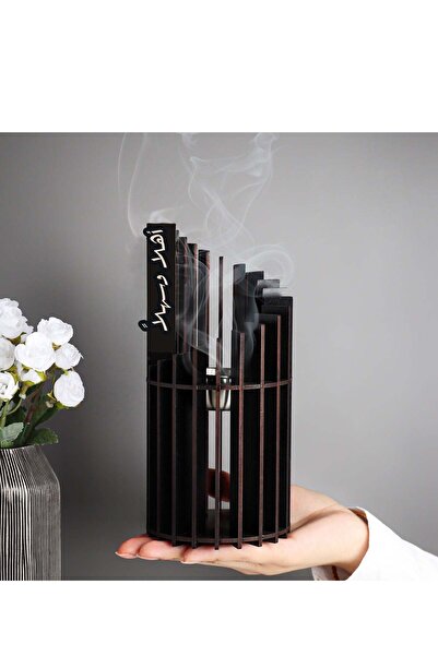 Story of candle مبخرة توزيعات بلمسة فريدة، لون أسود، محفور عليها (أهلاً وسهلاً)