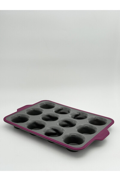 B&D silicone cake mold (12 round holes)