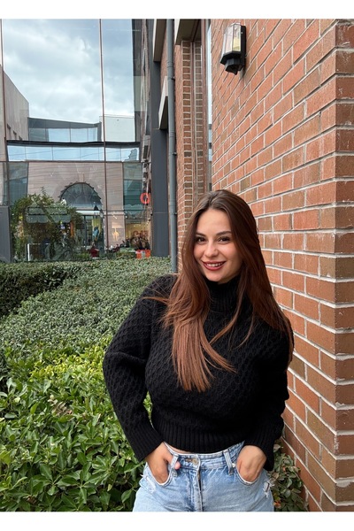 Butik Yuvia Örgü Sırt Dekolteli Kazak