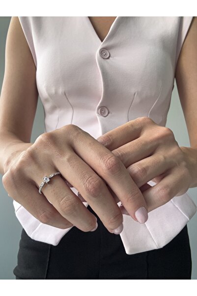 Ressia Minimal Baguette Ring