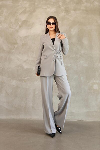 polle Set de pantaloni și jachetă blazer gri pentru femei, cu legături laterale