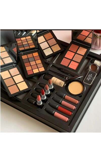 KWK Luxury Makeup Box Set of 19 Pieces for a Charming and Integrated Look