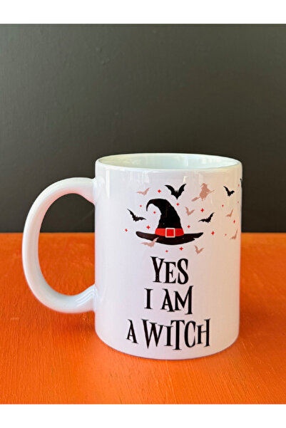 Hepsi Enteresan Candy Halloween Cup with the Saying'I Am a Witch', Halloween Candy