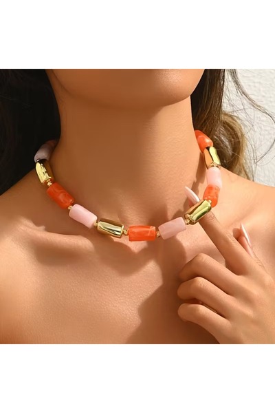 GÜNEBAKAN AKSESUAR Resin Necklace