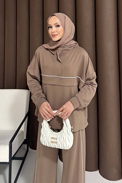 Melike Tatar με ρέλι Σετ Μοντάλ 32-3700