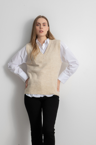 Shophia Women's Single Plate V-Neck Knitwear Sweater – Ecru