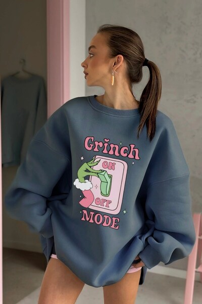 The Champ Clothing Női túlméretezett pulóverruha Grinch Mode nyomott mintás tengeri – Crew nyakú, 3 szálas, bordázott polár