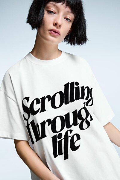 Bershka Kısa kollu oversize baskılı tişört