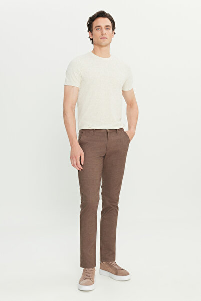 AC&Co / Altınyıldız Classics Erkek Kahverengi Pamuklu Slim Fit Dar Kesim Yan Cepli Armürlü Casual Pantolon