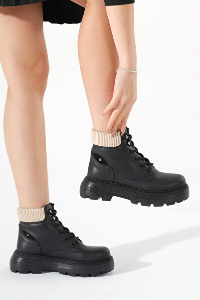 Tonny Black Kadın Siyah Cilt Kalın Poli Taban Bileği Lastikli Bağcıklı Bot