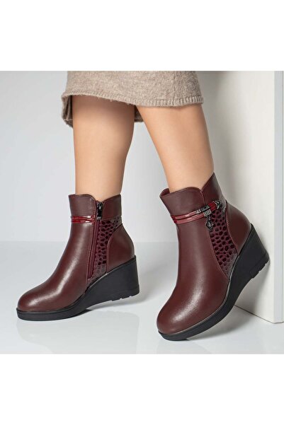 BMoD Ghete de damă vișinie cu platformă și accesoriu decorativ MOD12724