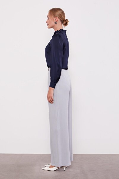Levidor Gray Belted Palazzo Trousers