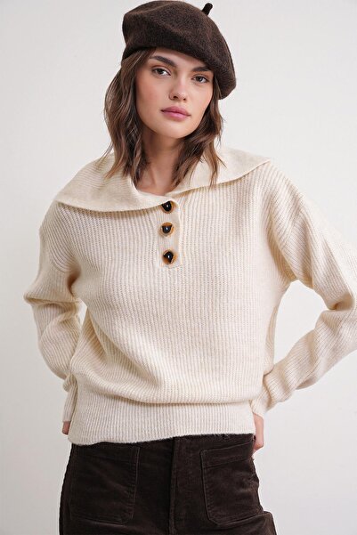 Mixray 6900 Women's Buttoned Turn-Down Collar Knit Sweater Natural