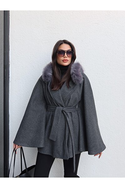 ESRAHELVACI Fur Hooded Poncho