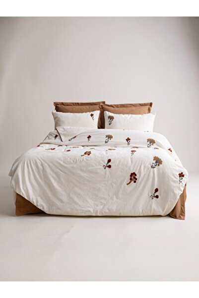 Şaheser Zaira Embroidered Duvet Cover Set – 100% Cotton, Elegant and Stylish Design