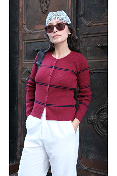 Butik Una Fiaba-Bordo Cardigan tricotat cu detaliu cu nasturi pentru femei gu...