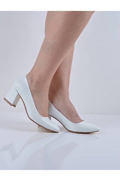 Şanslı Ayakkabıcılık White Leather Square Heel Shoes