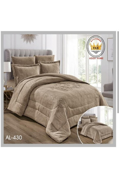 Un Luxury 6-piece double-sided velvet winter quilt - two elegant sides, a plain side and an embroidered side - brown color