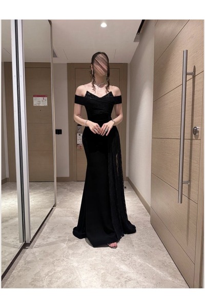 JOUNGIER فستان سهرة أسود أنيق يخطف الأنظار