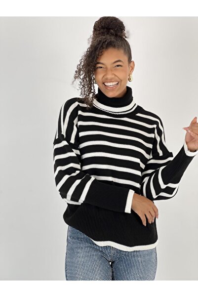 Miss Poem Women's Ecru Striped Turtleneck Sweatshirt