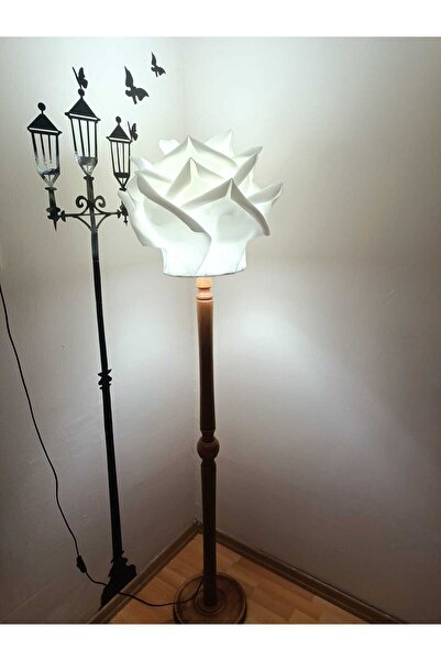 Rose bloome Eva gül lambader başlığı beyaz