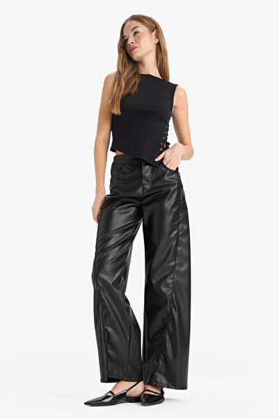 DeFacto Wide Leg Fermuarlı Normal Bel Standart Boy Suni Deri Pantolon G1048AX25AU
