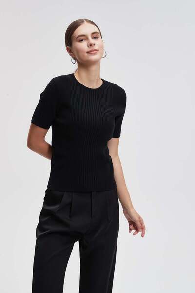 Livia Plain Ribbed Short Sleeve Top