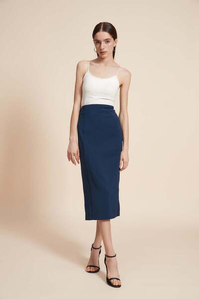Yola Solid Midi Skirt with Straight Cut