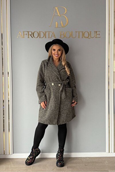 Afrodita Boutique Asia coat