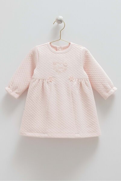 Caramell فستان LOVE HUGS بتفاصيل زهور باللون الوردي