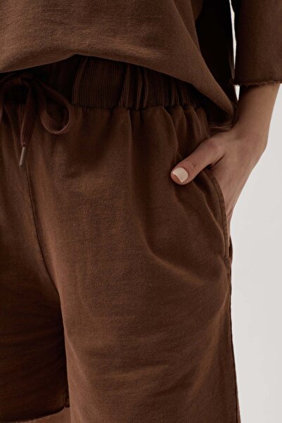 Maxi modena Laser Cut Lace Detail Brown Shorts