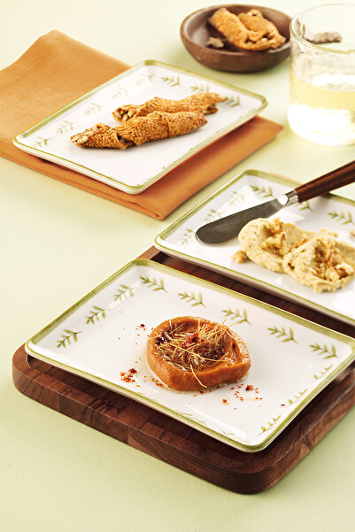 Kütahya Porselen Bellis 18X13 3 Piece Flat Plate