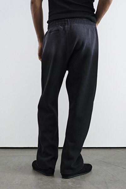 GIESTO Black Pants with Effective Logo Detail