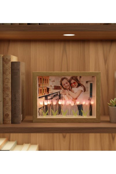 Theikonstore Led Işıklı Mor Lale Fotoğraf Çerçevesi