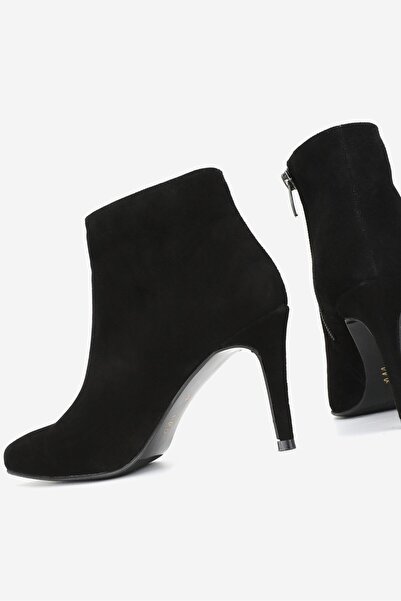 TUNAELLİ KADIN SİYAH SÜET HAKİKİ DOĞAL DERİ 35-40 NUMARA İNCE TOPUKLU SİVRİ BURUNLU BOT & BOOTİE