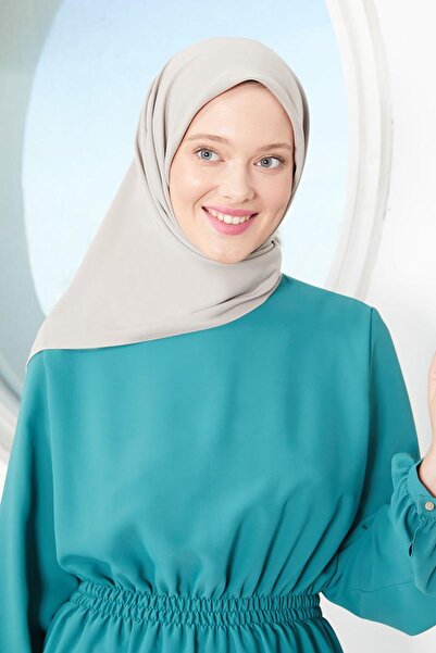 Levidor Μπεζ μεταξωτό μαντήλι Μεδίνας