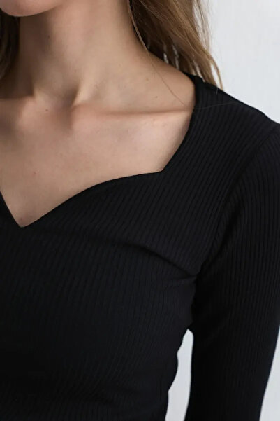 Gusto Heart Collar Cotton Blouse - Black