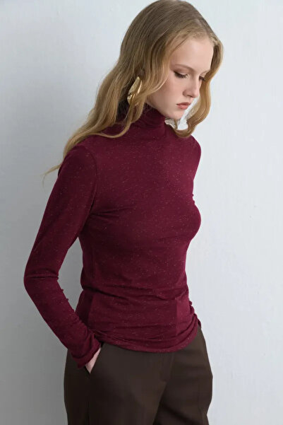Gusto Turtleneck Cashmere Glitter Blouse - Burgundy