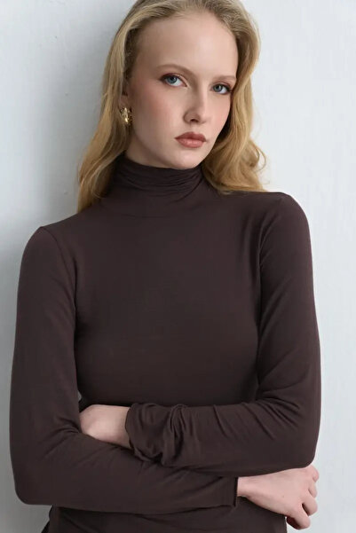 Gusto Turtleneck Cashmere Blouse - Brown