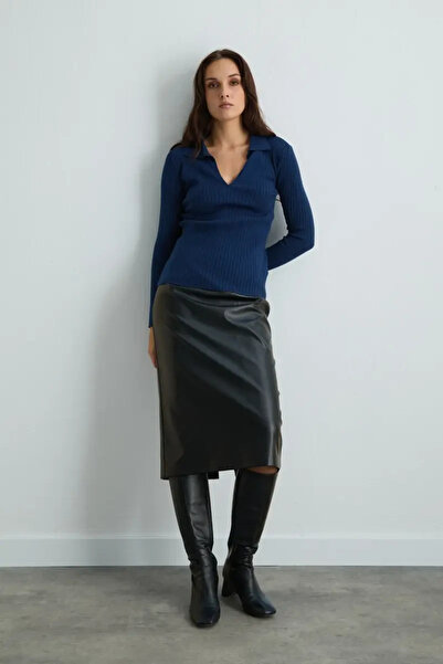 Gusto Polo Neck Ribbed Knit Blouse - Navy Blue