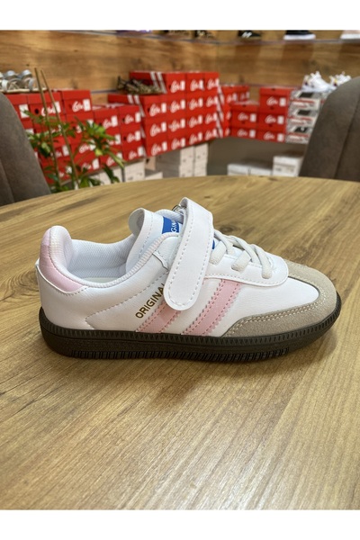 Çocuk spor ayakkabısı