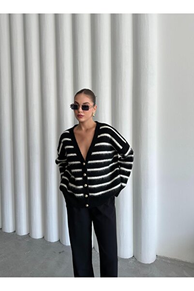 Laluvia Černo-ecru měkký kardigan s příčnými pruhy