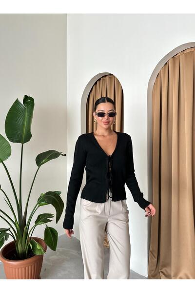 Laluvia Black Three-Tie Cardigan