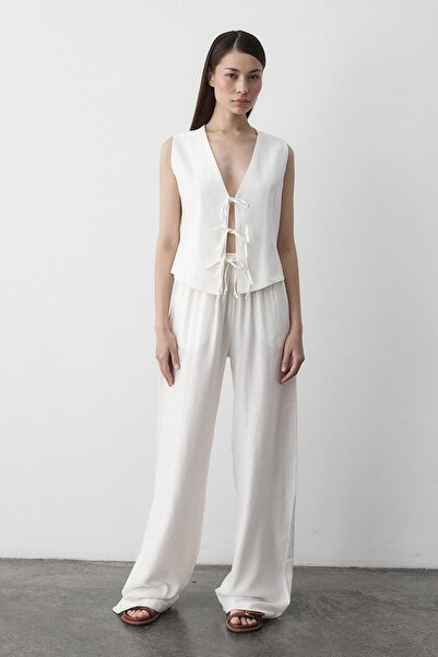 Laluvia White 3-Piece Lace-Up Vest Muslin Set